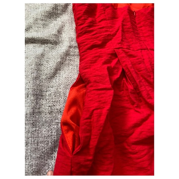 Square neck sleeveless red dress - Picture 3 of 3